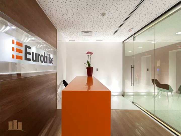 Pivotante com fixo lateral - fech.entrada.jpg